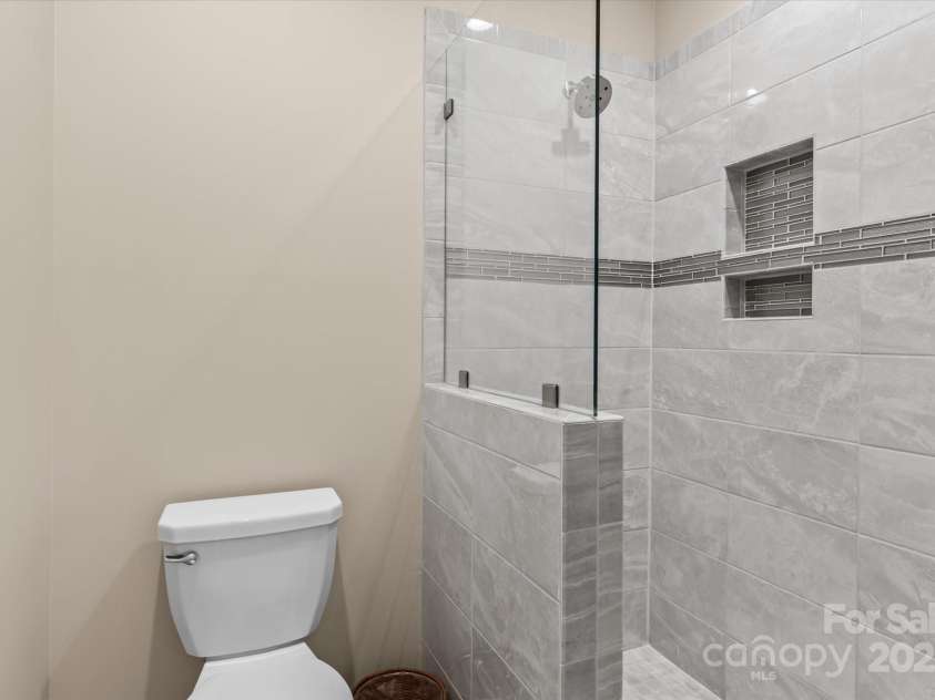 1122 Astoria Parkway, Catawba, NC 28609.  MLS# CAR4285552, YatesRealty ID 301. 