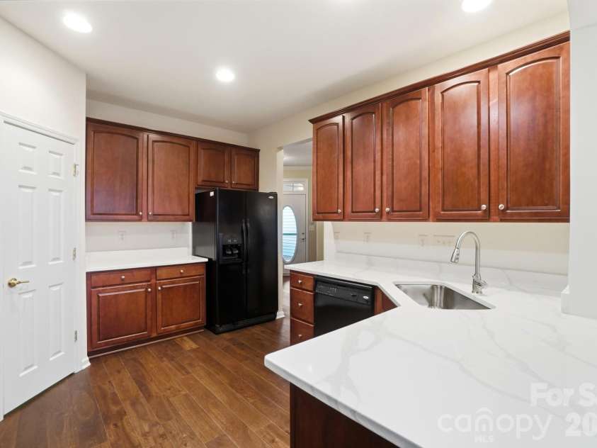 284 Garnet Court, Fort Mill, SC 29708.  MLS# CAR4341140, YatesRealty ID 3010. 