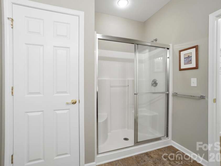 284 Garnet Court, Fort Mill, SC 29708.  MLS# CAR4341140, YatesRealty ID 3010. Primary Bathroom En Suite