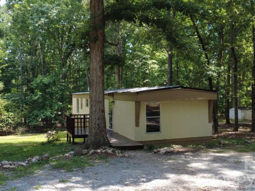 1140 Love Valley Road, Clover, SC 29710.  MLS# CAR4388929, YatesRealty ID 30100. 