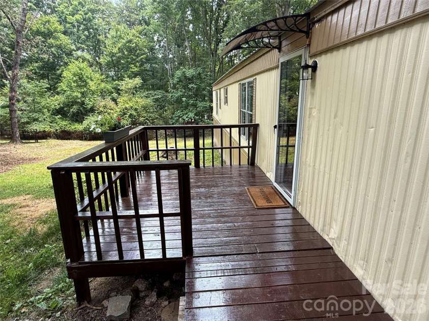 1140 Love Valley Road, Clover, SC 29710.  MLS# CAR4388929, YatesRealty ID 30100. 