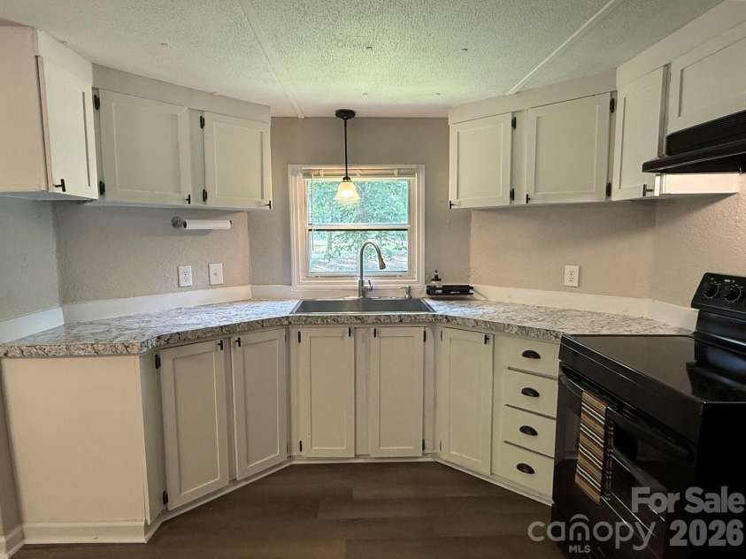 1140 Love Valley Road, Clover, SC 29710.  MLS# CAR4388929, YatesRealty ID 30100. 