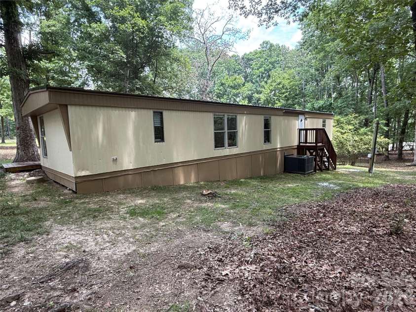 1140 Love Valley Road, Clover, SC 29710.  MLS# CAR4388929, YatesRealty ID 30100. 