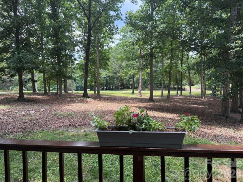 1140 Love Valley Road, Clover, SC 29710.  MLS# CAR4388929, YatesRealty ID 30100. Huge Front Yard!