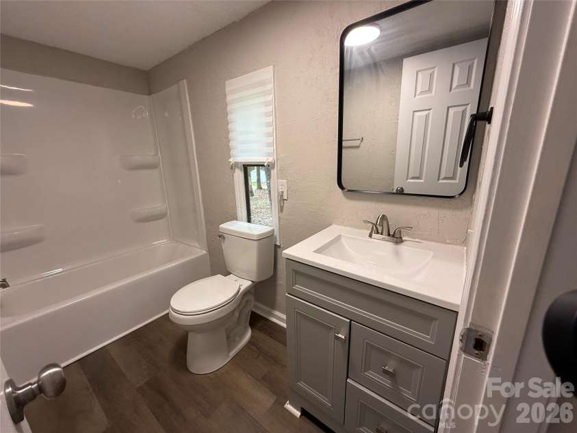 1140 Love Valley Road, Clover, SC 29710.  MLS# CAR4388929, YatesRealty ID 30100. Secondary Ensuite