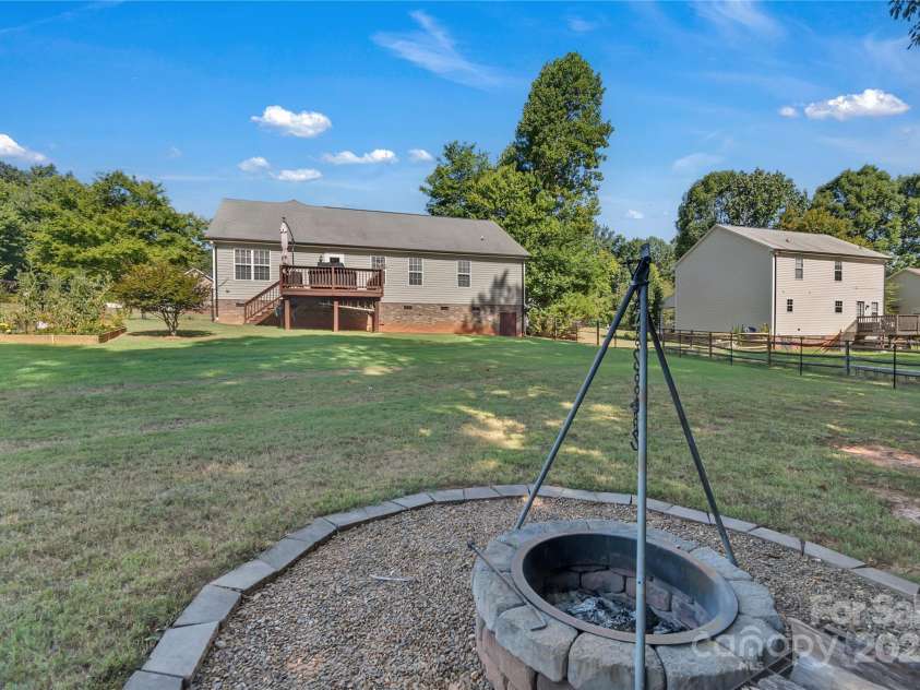 5108 Sawbill Lane, Gastonia, NC 28052.  MLS# CAR4285417, YatesRealty ID 30100. 