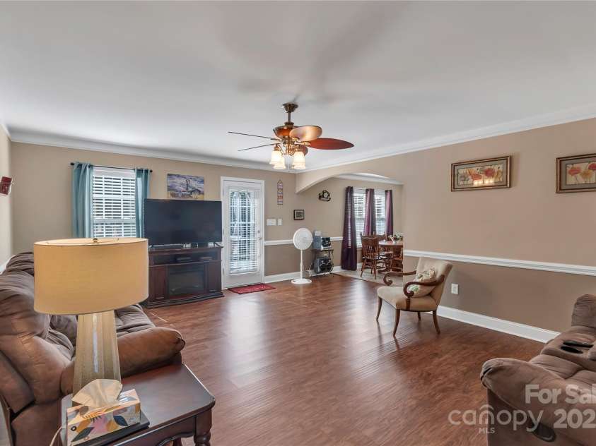 5108 Sawbill Lane, Gastonia, NC 28052.  MLS# CAR4285417, YatesRealty ID 30100. 