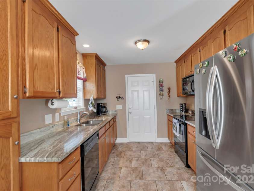 5108 Sawbill Lane, Gastonia, NC 28052.  MLS# CAR4285417, YatesRealty ID 30100. 