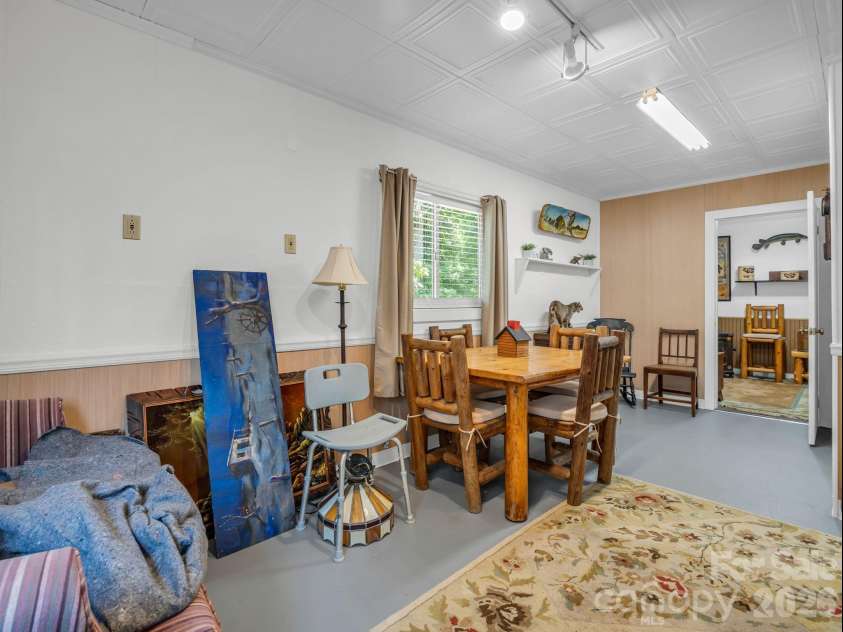 10 Deer Run Lane, Columbus, NC 28722.  MLS# CAR4392486, YatesRealty ID 30101. Studio