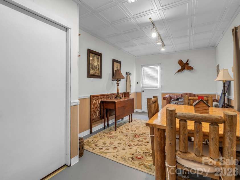 10 Deer Run Lane, Columbus, NC 28722.  MLS# CAR4392486, YatesRealty ID 30101. Studio area with closet