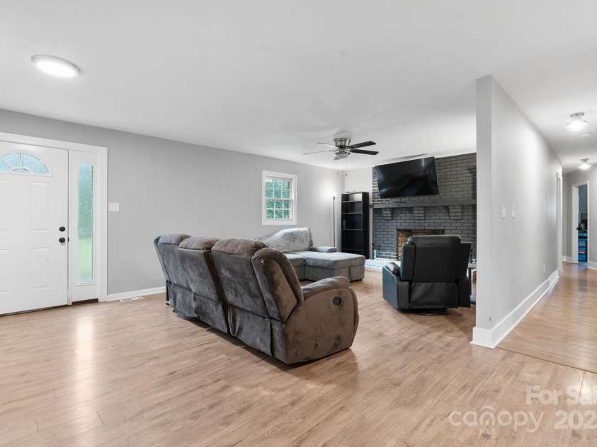 1660 High Meadow Lane, Newton, NC 28658.  MLS# CAR4287033, YatesRealty ID 30101. 