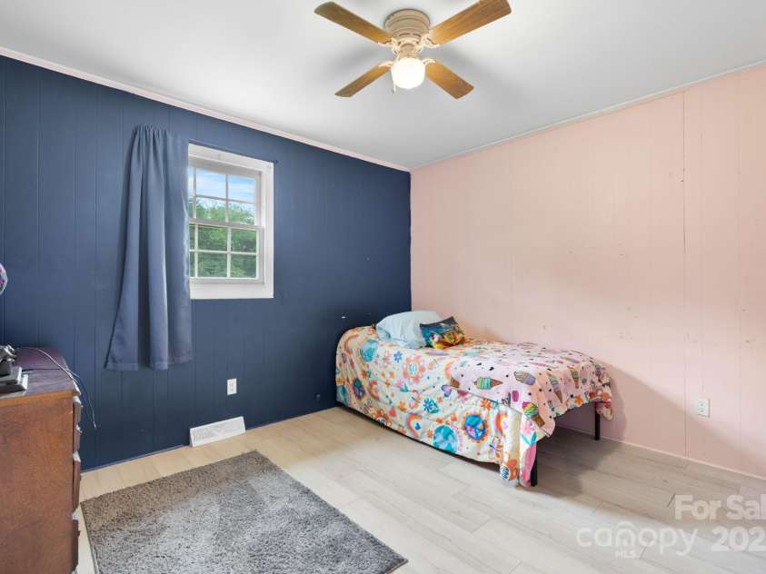 1660 High Meadow Lane, Newton, NC 28658.  MLS# CAR4287033, YatesRealty ID 30101. 