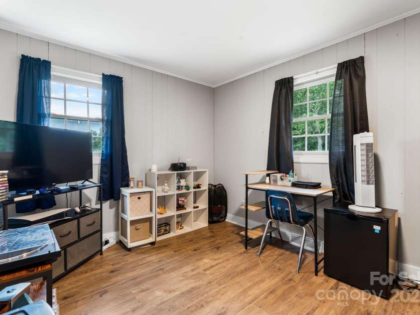 1660 High Meadow Lane, Newton, NC 28658.  MLS# CAR4287033, YatesRealty ID 30101. 