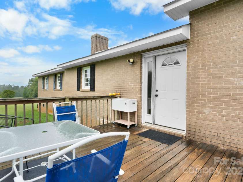 1660 High Meadow Lane, Newton, NC 28658.  MLS# CAR4287033, YatesRealty ID 30101. 