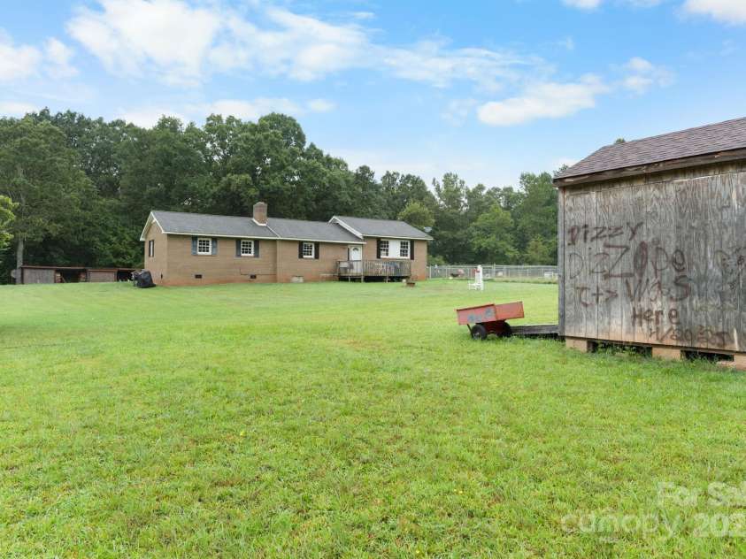 1660 High Meadow Lane, Newton, NC 28658.  MLS# CAR4287033, YatesRealty ID 30101. 