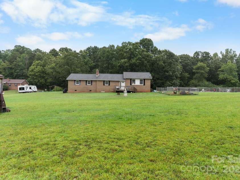 1660 High Meadow Lane, Newton, NC 28658.  MLS# CAR4287033, YatesRealty ID 30101. 