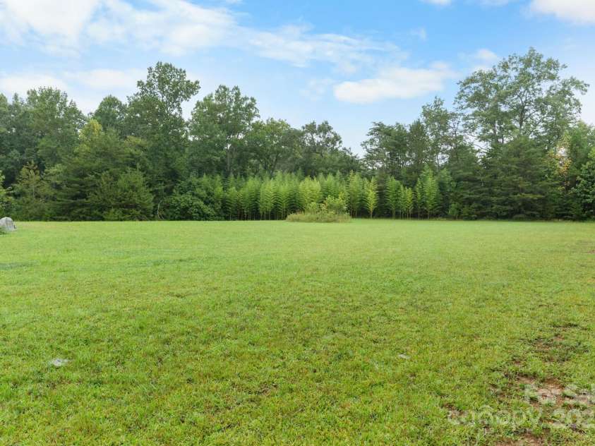 1660 High Meadow Lane, Newton, NC 28658.  MLS# CAR4287033, YatesRealty ID 30101. 