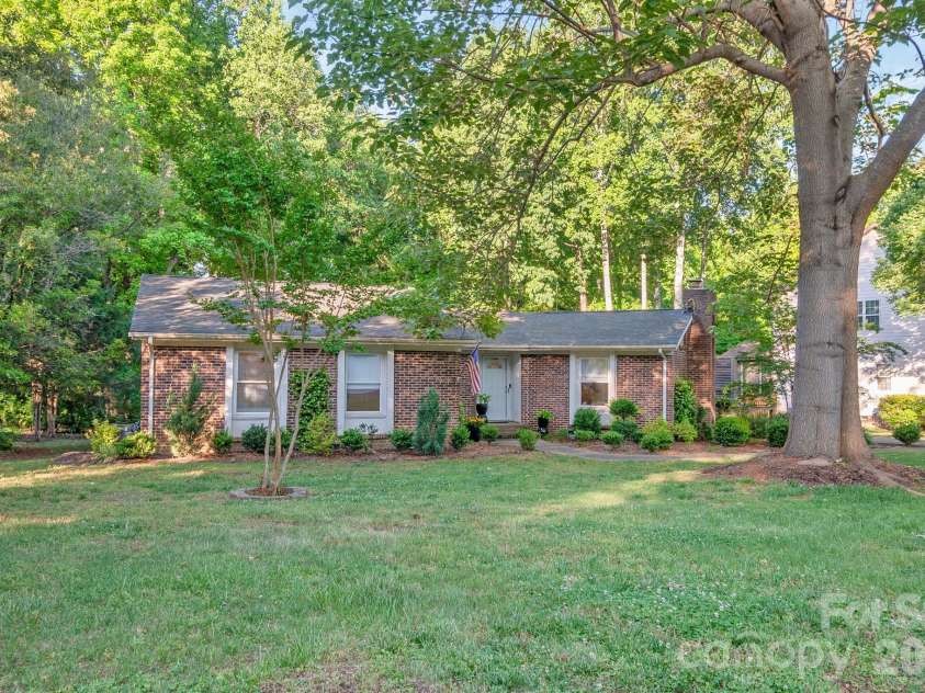 10112 Withers Road, Charlotte, NC 28278.  MLS# CAR4392504, YatesRealty ID 30102. 