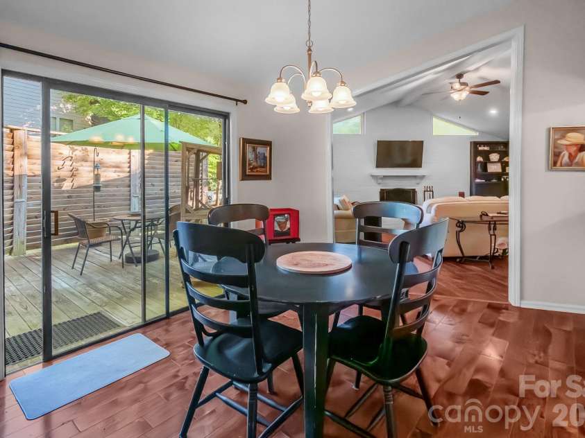 10112 Withers Road, Charlotte, NC 28278.  MLS# CAR4392504, YatesRealty ID 30102. 