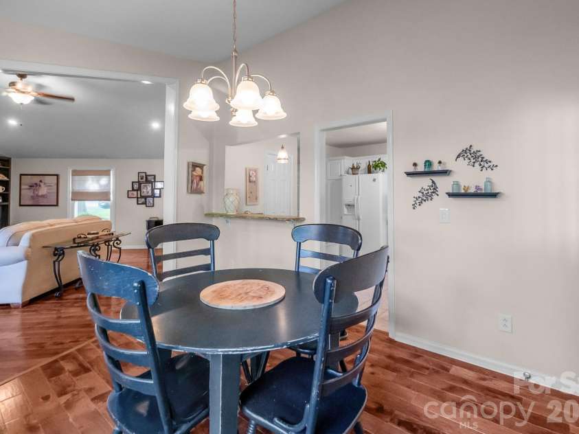 10112 Withers Road, Charlotte, NC 28278.  MLS# CAR4392504, YatesRealty ID 30102. 
