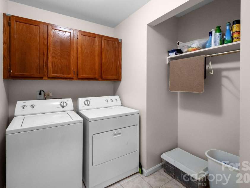 10112 Withers Road, Charlotte, NC 28278.  MLS# CAR4392504, YatesRealty ID 30102. 