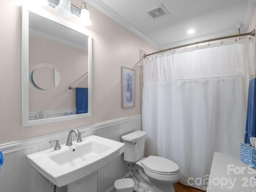 10112 Withers Road, Charlotte, NC 28278.  MLS# CAR4392504, YatesRealty ID 30102. 