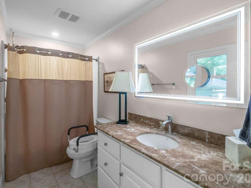10112 Withers Road, Charlotte, NC 28278.  MLS# CAR4392504, YatesRealty ID 30102. 