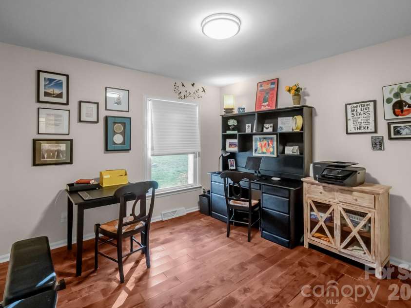 10112 Withers Road, Charlotte, NC 28278.  MLS# CAR4392504, YatesRealty ID 30102. 