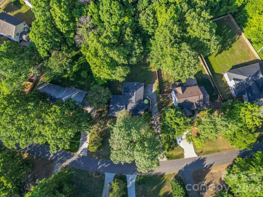 10112 Withers Road, Charlotte, NC 28278.  MLS# CAR4392504, YatesRealty ID 30102. 