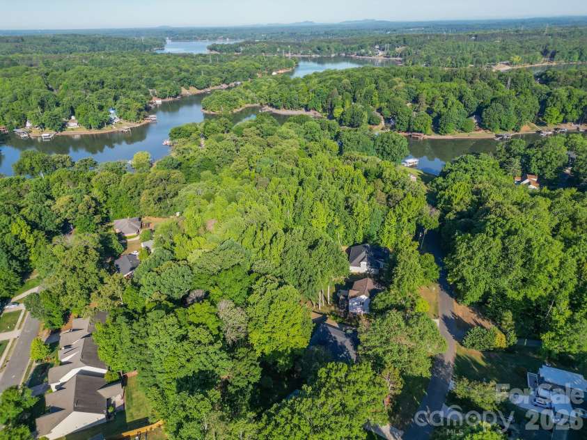 10112 Withers Road, Charlotte, NC 28278.  MLS# CAR4392504, YatesRealty ID 30102. 