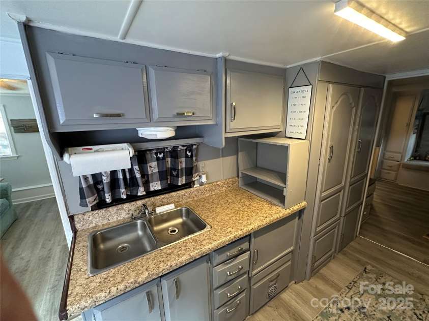 105 Marina Lane, New London, NC 28127.  MLS# CAR4276987, YatesRealty ID 30102. 