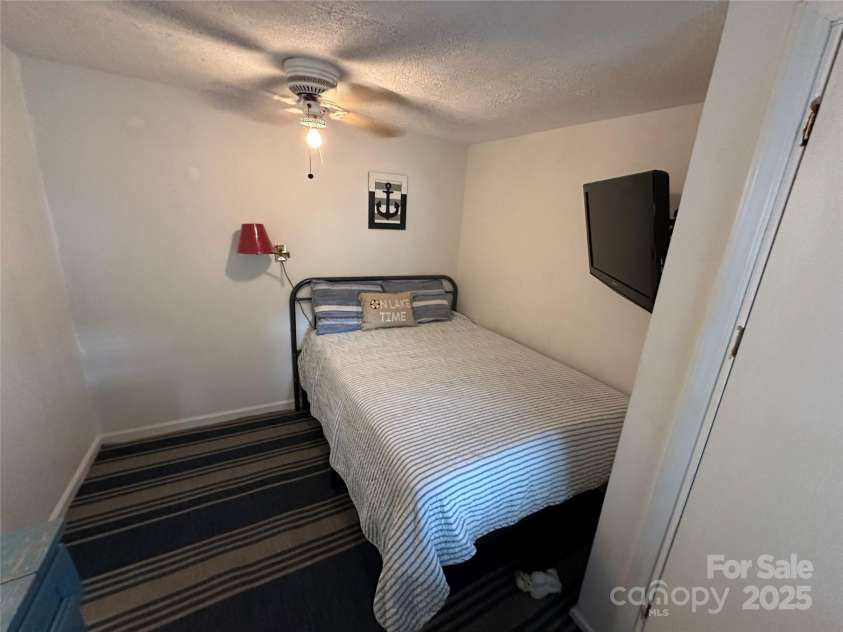 105 Marina Lane, New London, NC 28127.  MLS# CAR4276987, YatesRealty ID 30102. 