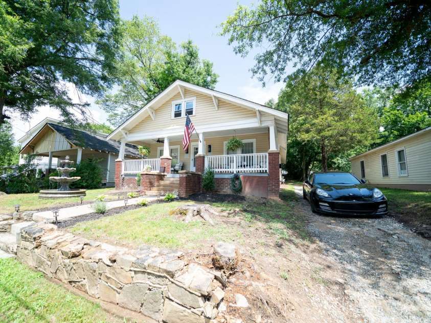 1712 Umstead Street, Charlotte, NC 28205.  MLS# CAR4274346, YatesRealty ID 30104. 