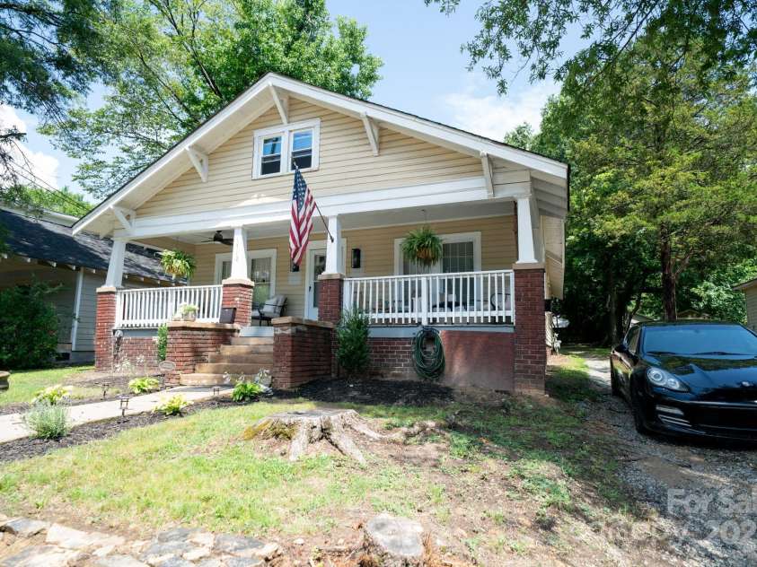 1712 Umstead Street, Charlotte, NC 28205.  MLS# CAR4274346, YatesRealty ID 30104. 