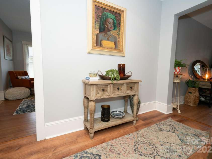 1712 Umstead Street, Charlotte, NC 28205.  MLS# CAR4274346, YatesRealty ID 30104. 