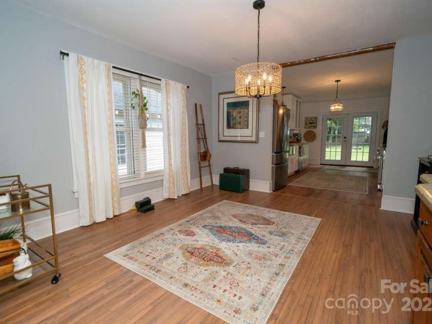 1712 Umstead Street, Charlotte, NC 28205.  MLS# CAR4274346, YatesRealty ID 30104. Dining Area
