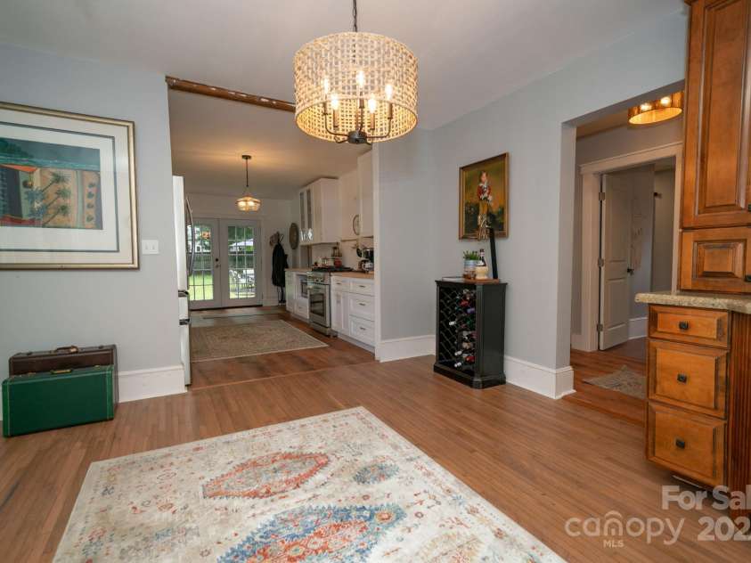 1712 Umstead Street, Charlotte, NC 28205.  MLS# CAR4274346, YatesRealty ID 30104. Dining Room