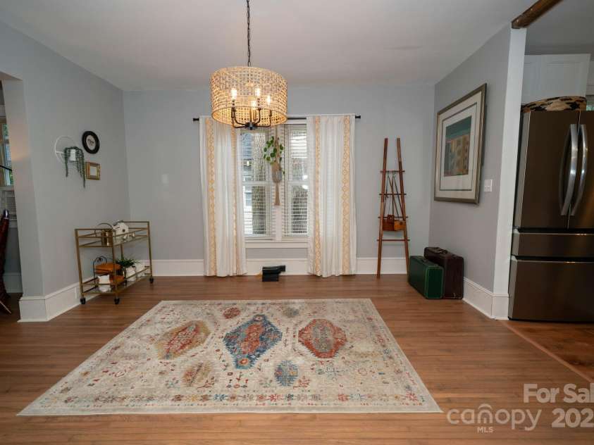 1712 Umstead Street, Charlotte, NC 28205.  MLS# CAR4274346, YatesRealty ID 30104. Dining Room
