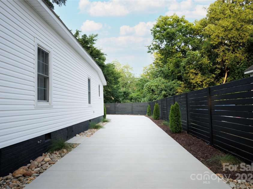 452 Harris Street, Concord, NC 28025.  MLS# CAR4285536, YatesRealty ID 30106. 