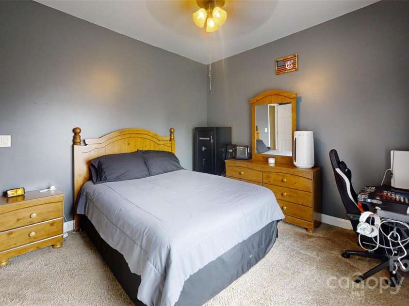 918 Huntington Hills Drive, Lincolnton, NC 28092.  MLS# CAR4283082, YatesRealty ID 30107. 