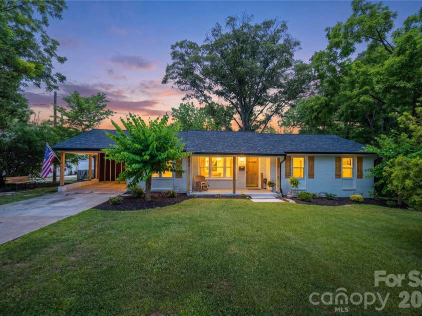 220 Lackey Street, Kings Mountain, NC 28086.  MLS# CAR4393044, YatesRealty ID 30108. 