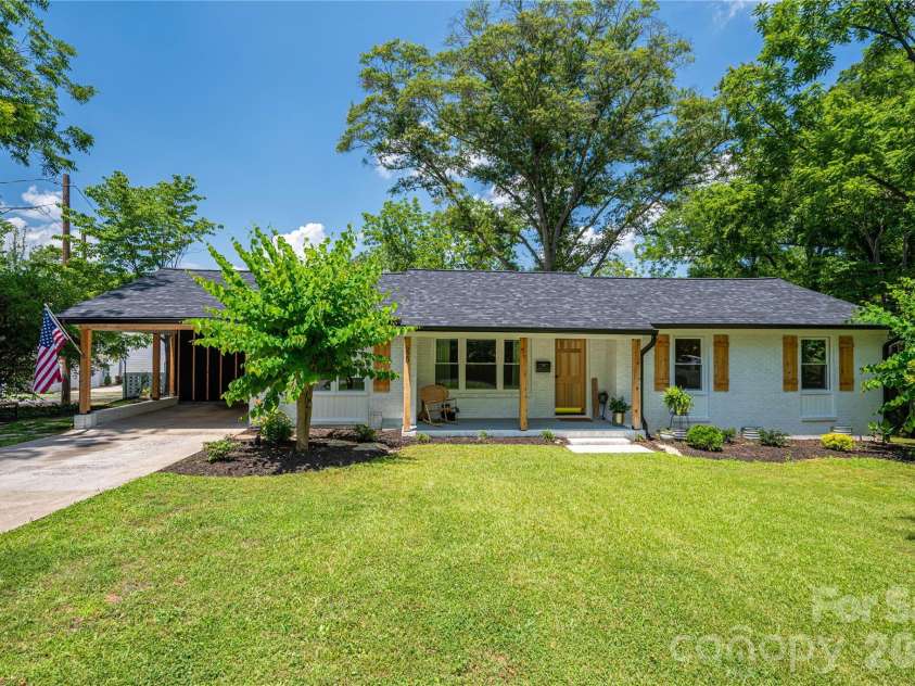 220 Lackey Street, Kings Mountain, NC 28086.  MLS# CAR4393044, YatesRealty ID 30108. 