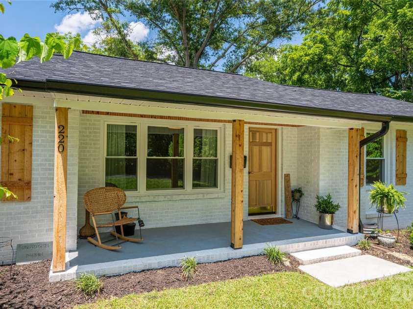 220 Lackey Street, Kings Mountain, NC 28086.  MLS# CAR4393044, YatesRealty ID 30108. 