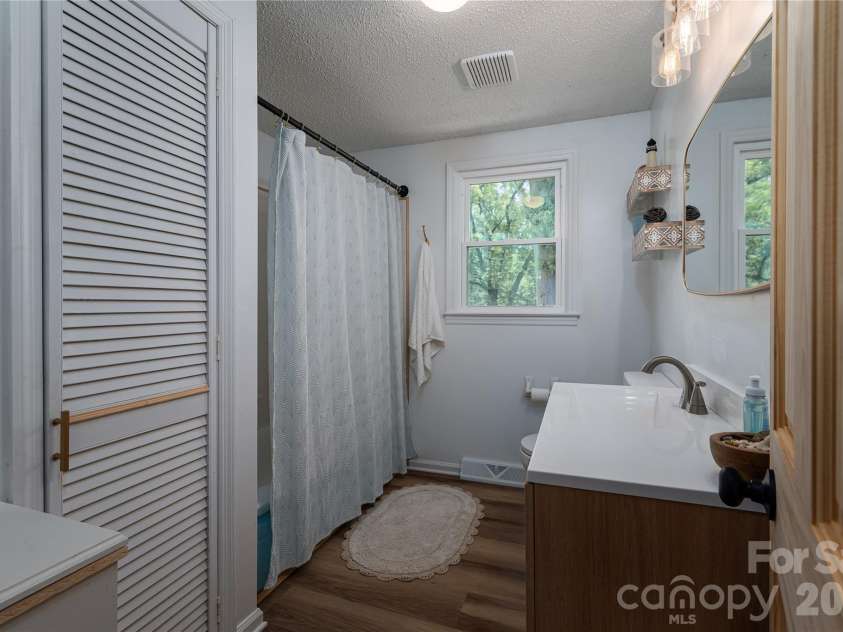 220 Lackey Street, Kings Mountain, NC 28086.  MLS# CAR4393044, YatesRealty ID 30108. 