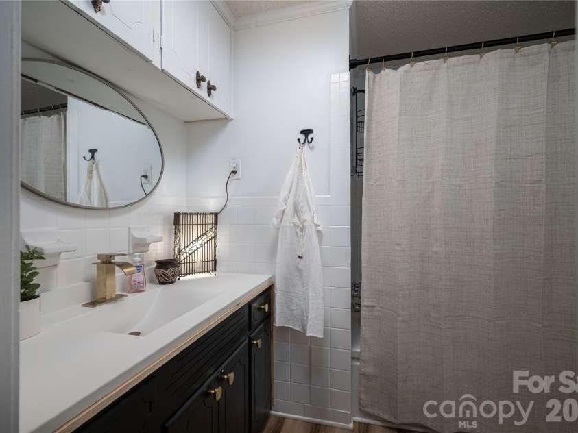 220 Lackey Street, Kings Mountain, NC 28086.  MLS# CAR4393044, YatesRealty ID 30108. 