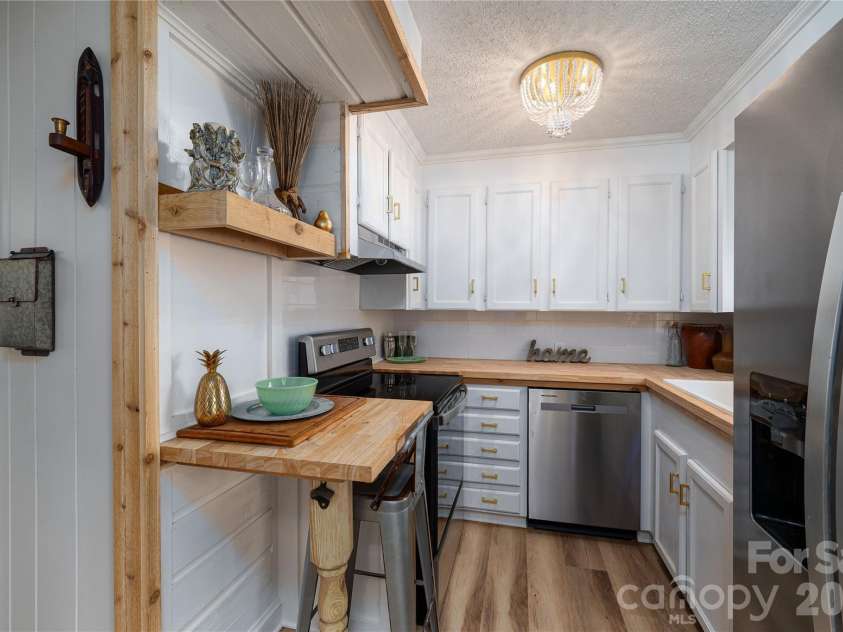 220 Lackey Street, Kings Mountain, NC 28086.  MLS# CAR4393044, YatesRealty ID 30108. 