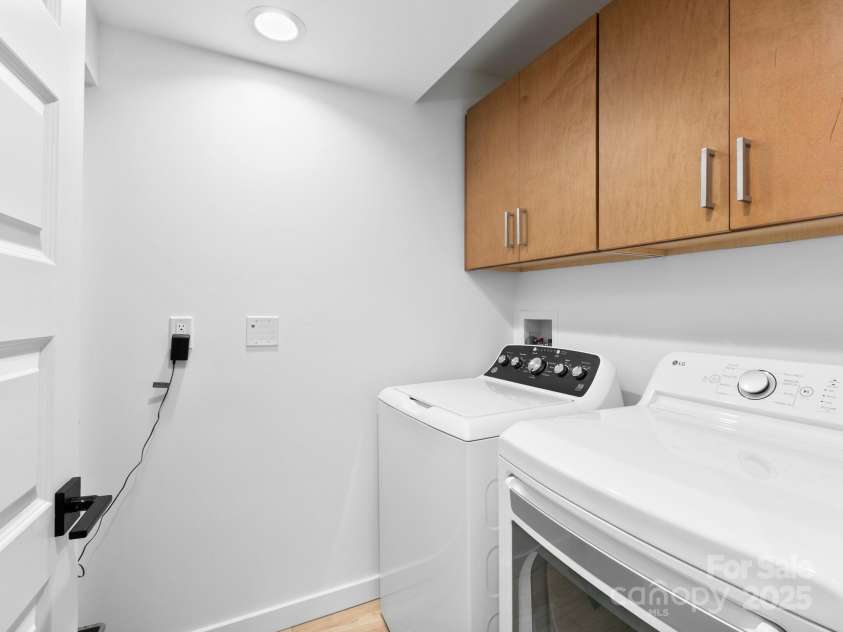 88 Candyland Court, Candler, NC 28715.  MLS# CAR4285213, YatesRealty ID 30108. Laundry Room