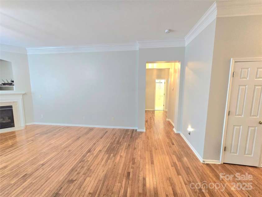 2226 Elendil Lane, Charlotte, NC 28269.  MLS# CAR4264018, YatesRealty ID 30109. 