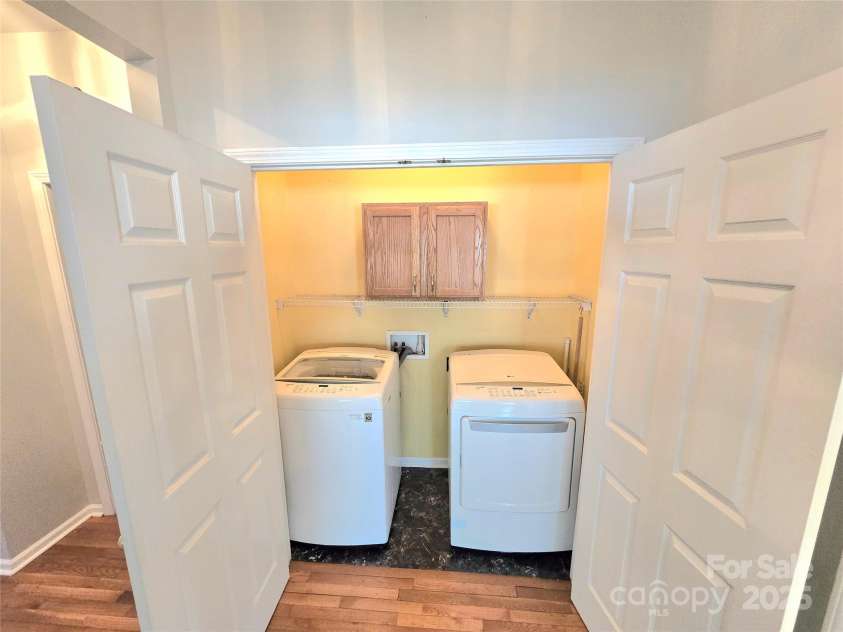 2226 Elendil Lane, Charlotte, NC 28269.  MLS# CAR4264018, YatesRealty ID 30109. 