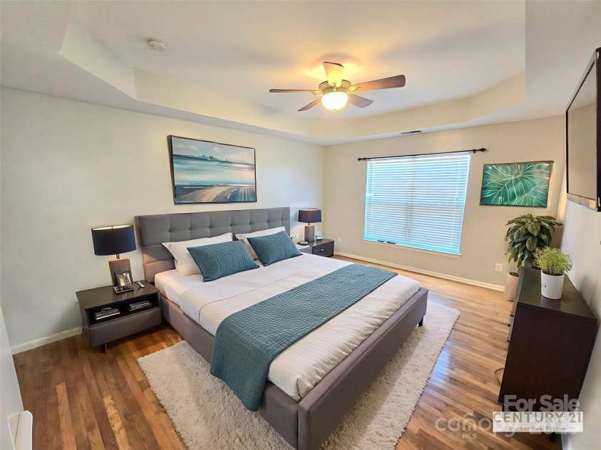 2226 Elendil Lane, Charlotte, NC 28269.  MLS# CAR4264018, YatesRealty ID 30109. 